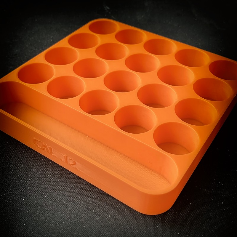 Snadné přebíjení a bezpečné přenášení nábojnic