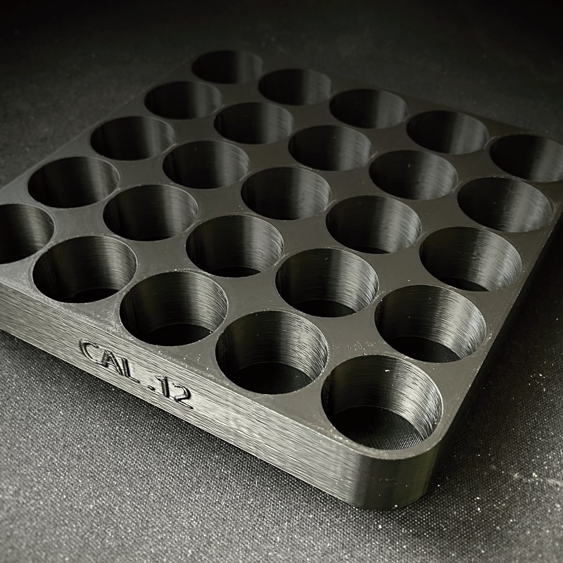 Snadné přebíjení a bezpečné přenášení nábojnic