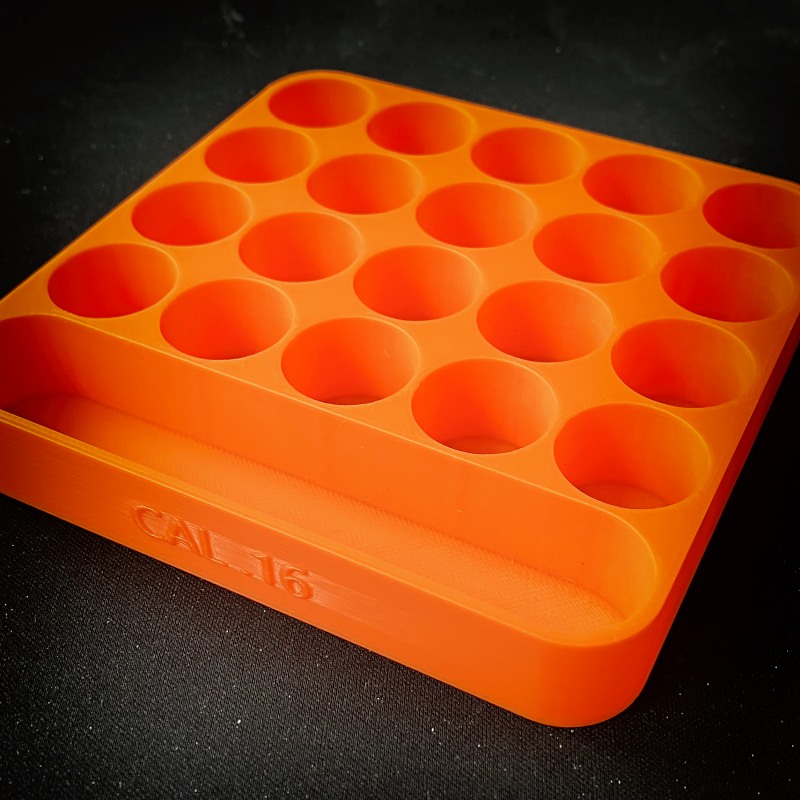 Snadné přebíjení a bezpečné přenášení nábojnic