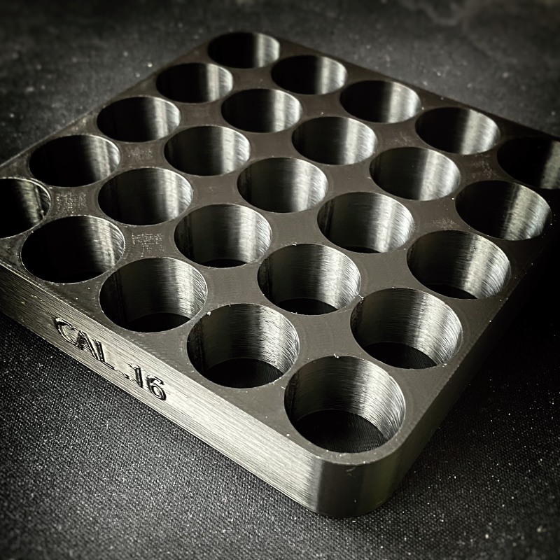 Snadné přebíjení a bezpečné přenášení nábojnic