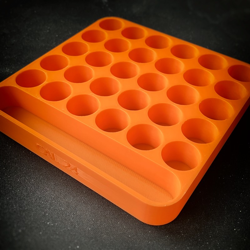 Snadné přebíjení a bezpečné přenášení nábojnic