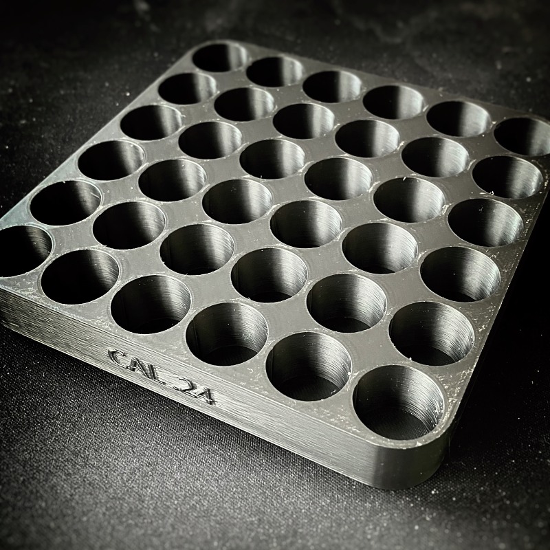 Snadné přebíjení a bezpečné přenášení nábojnic